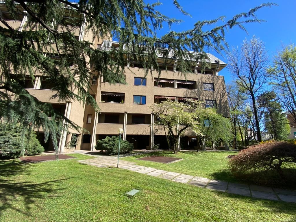 Monza centro - AFFITTASI appartamento 2 locali arredato con box