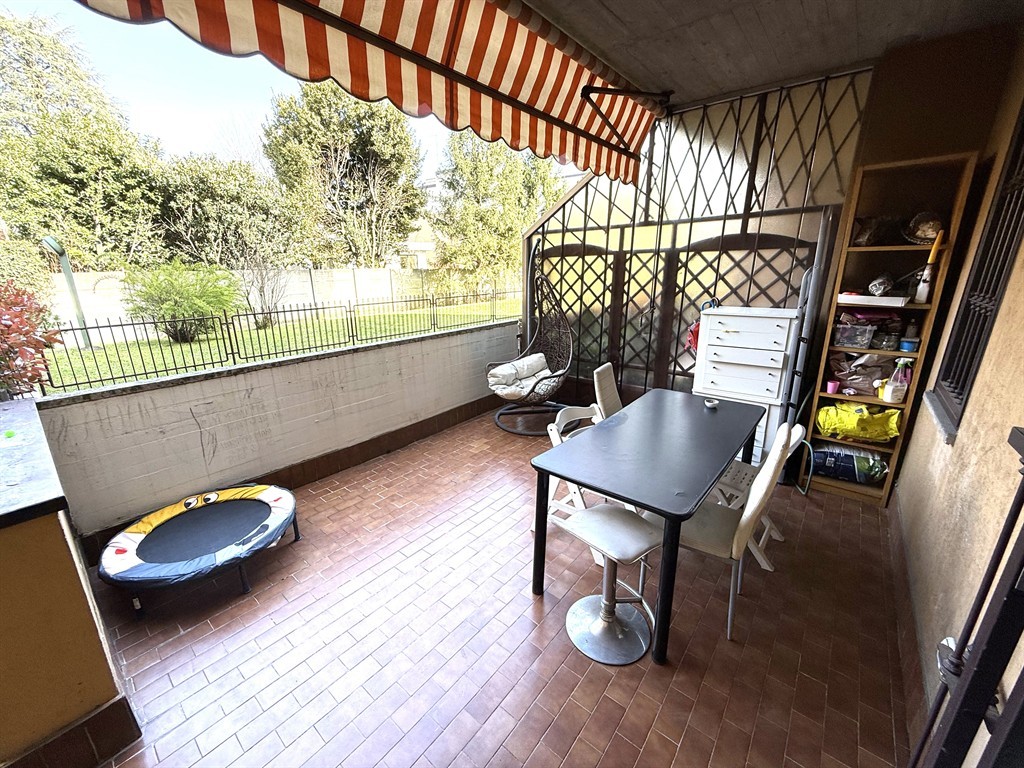 Lissone - Appartamento di 3 ampi locali con giardino in zona residenziale a 15' a piedi dal centro e dal Parco di Monza -