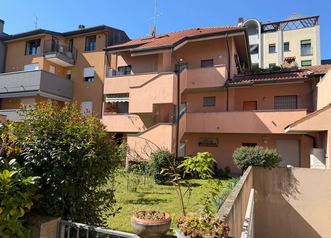 LISSONE - Ottimo bilocale in affitto parzialmente arredato e con box