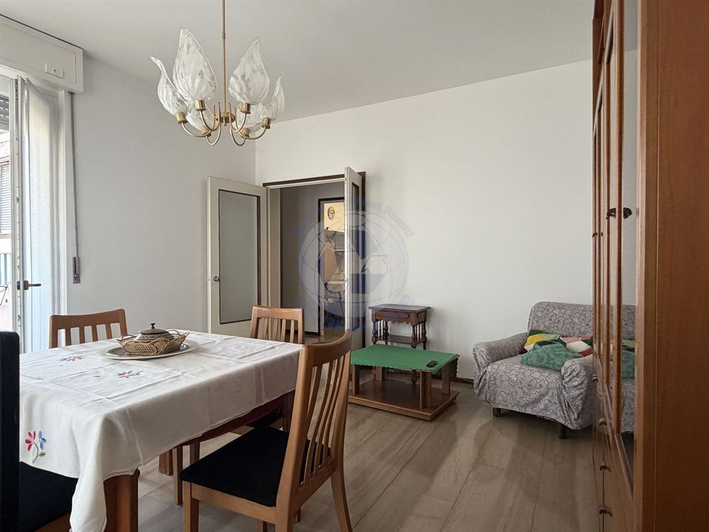 Trilocale panoramico all’8° piano con balcone – zona stazione Desio