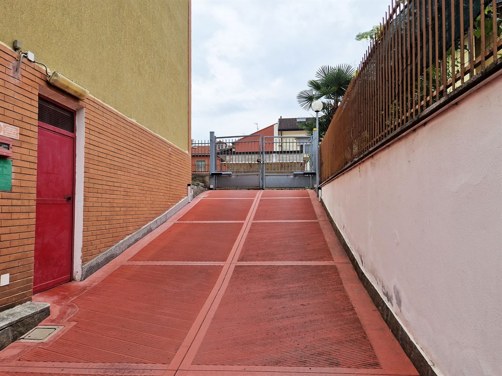 Box singolo in vendita a Cinisello Balsamo in Via Respighi 21