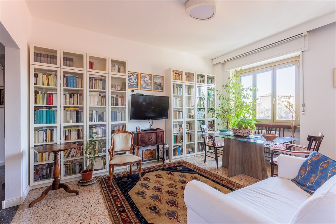 Sesto San Giovanni  - Rondò Torretta - ampio 4 locali con due servizi