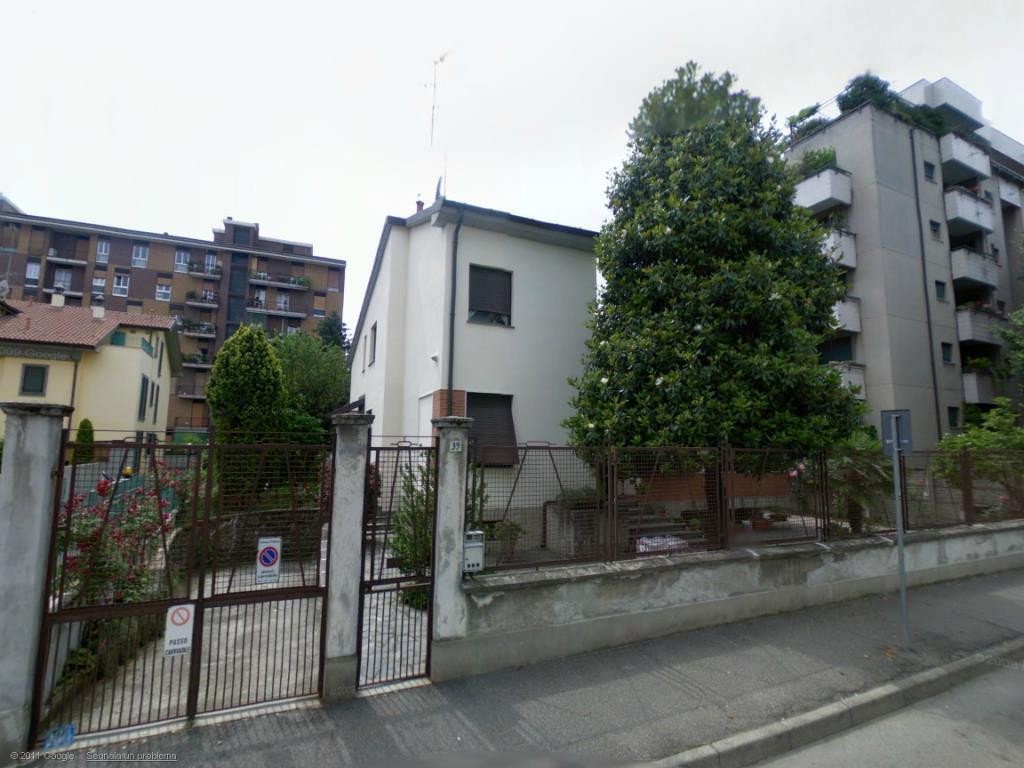 Bilocale arredato in Monza Parco