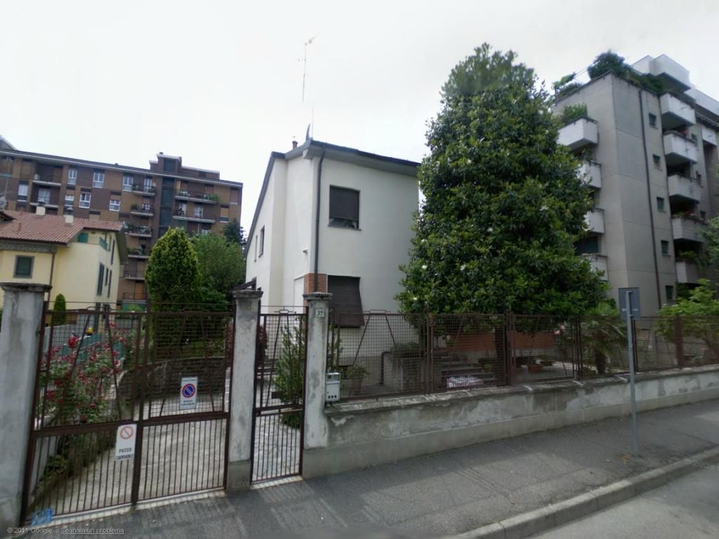 Bilocale arredato in Monza Parco